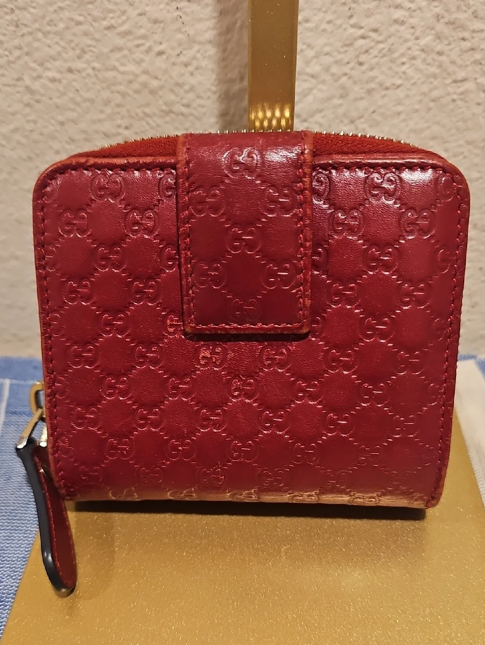 Gucci micro red zip around wallet - Picture 1 of 13